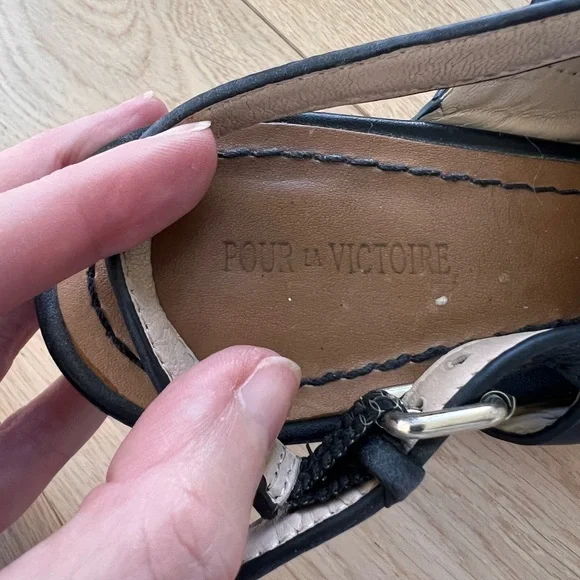 Pour La Victoire Black Leather Wedges Size 8.5 - Picture 3 of 11